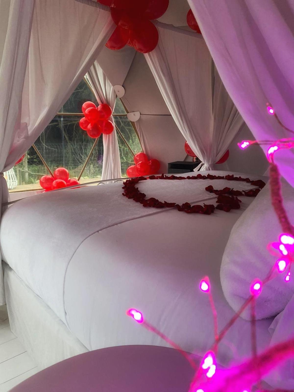 Domo Suites Masia Cal Geperut Badalona Ngoại thất bức ảnh