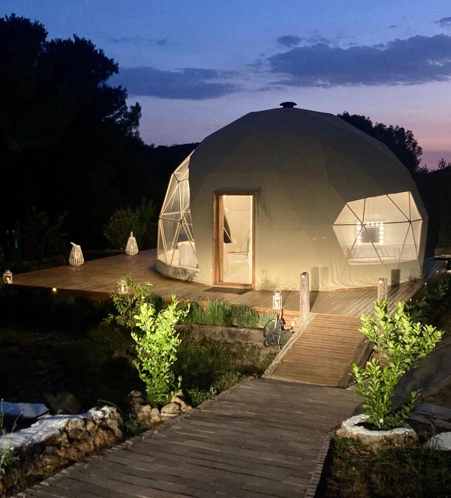 Domo Suites Masia Cal Geperut Badalona Ngoại thất bức ảnh