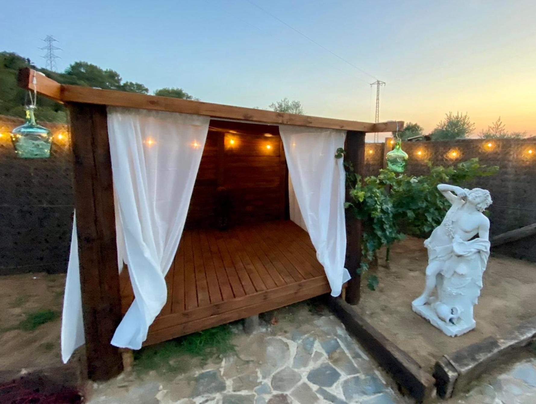 Domo Suites Masia Cal Geperut Badalona Ngoại thất bức ảnh