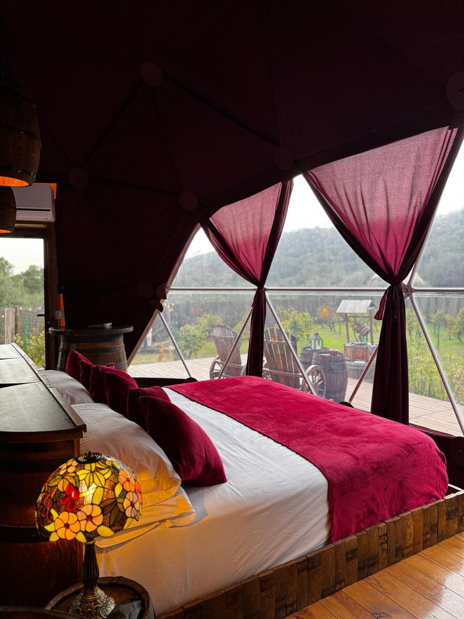 Domo Suites Masia Cal Geperut Badalona Ngoại thất bức ảnh